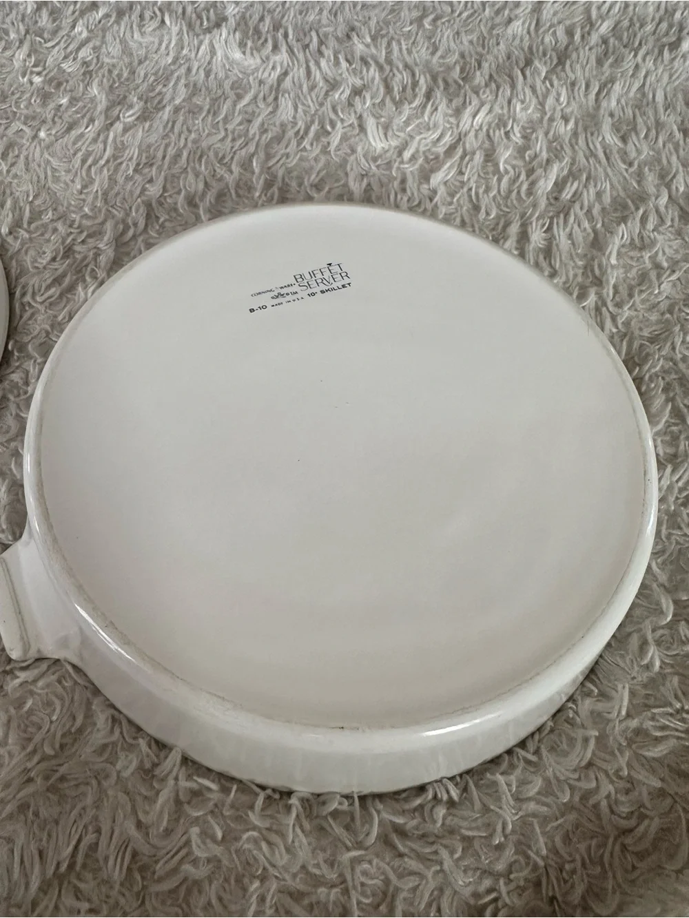 Vintage 1960s Corning Ware Buffet Server White Covered Skillet w Bakelite Knob